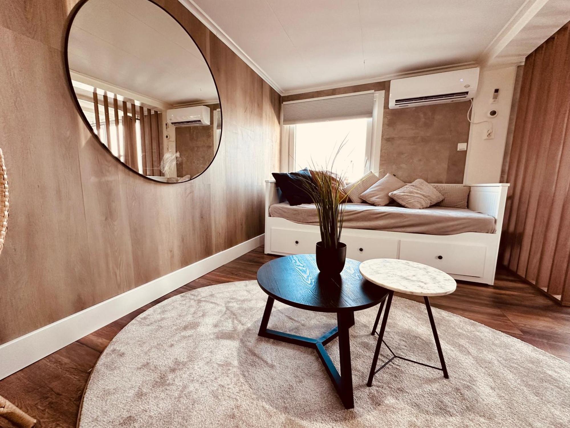 Amsterdam Boathouse Apartment Алсмер Екстериор снимка